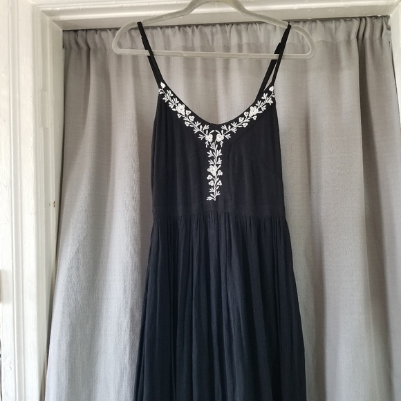 Amuse Society | Senya Embroidered Maxi Dress - Picture 3 of 12